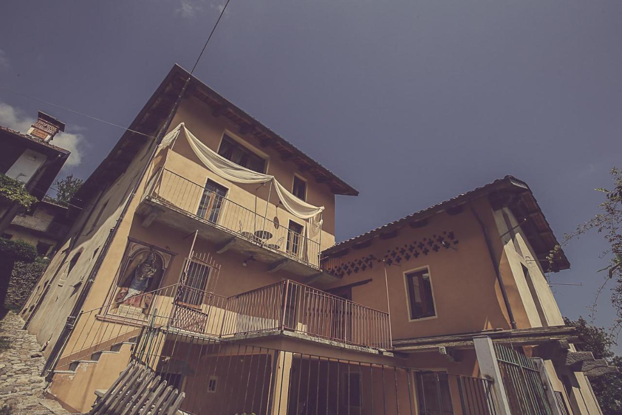 הוילה Pollone Relais Di Charme Frazione Chiavolino מראה חיצוני תמונה