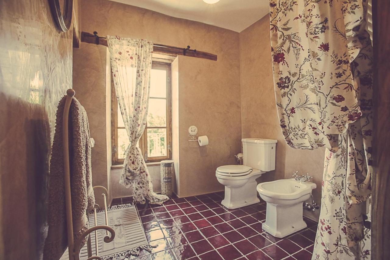 הוילה Pollone Relais Di Charme Frazione Chiavolino מראה חיצוני תמונה